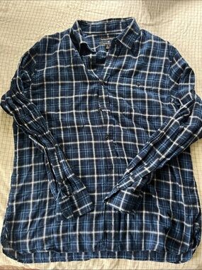 Men’s Banana Republic Navy and White Plaid Button-Down Shirt